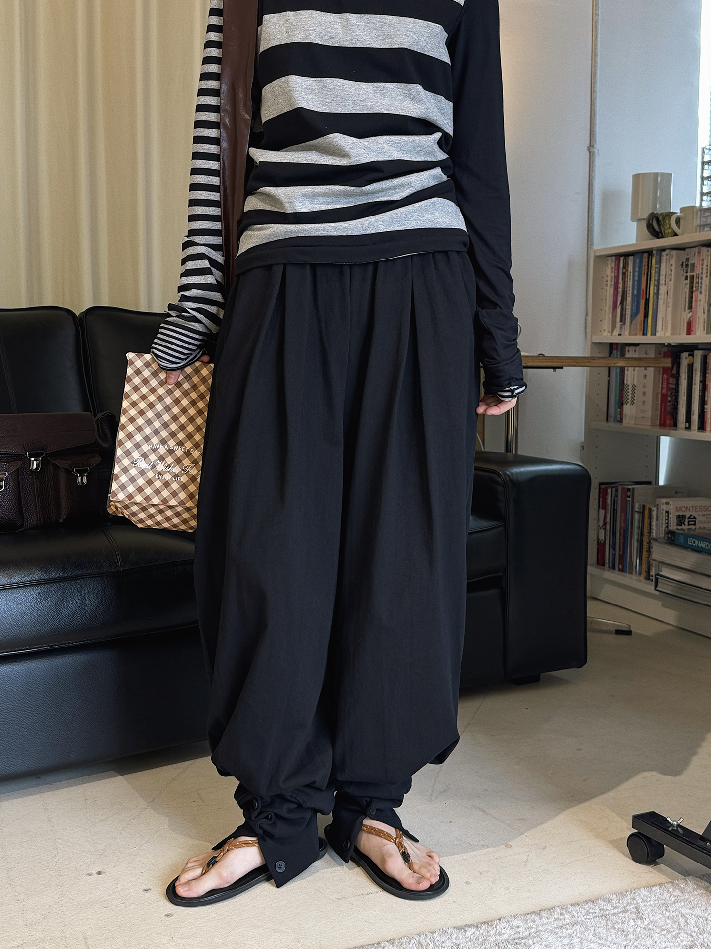 Louvre s spring new style Parisian vintage laid-back feel elastic waist button-up ankle flared pants knitted casual pants for women - Image 3